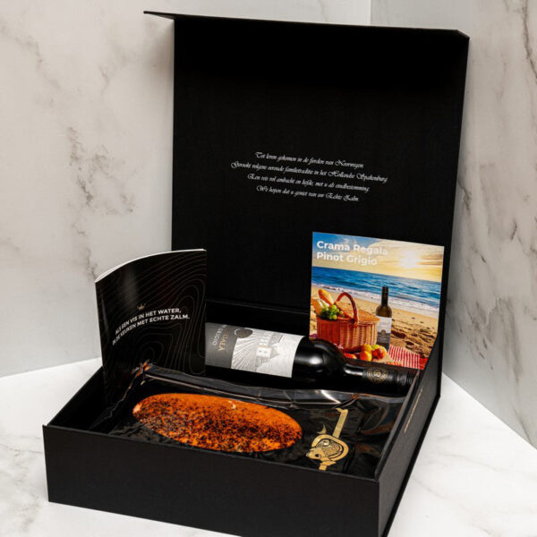 Kerstmakelaar-Zalm-Giftbox