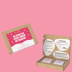 Kerstmakelaar-Giftbox-Bloemetjeonderdedouche-2026